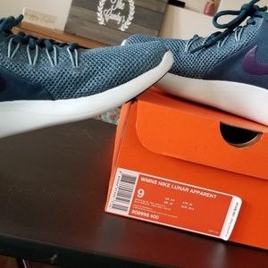 Women's Nike Lunar Apparent Tennis Shoes